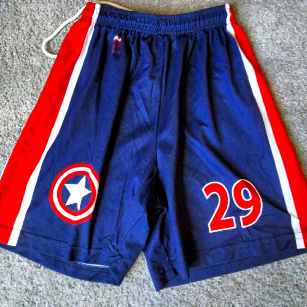 Wave one boys basketball shorts. M. 8/10